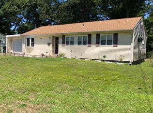 232 Green Manor Ter, Windsor Locks, CT 06096