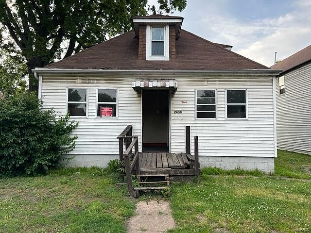 1st image of 2439 Lincoln Ave