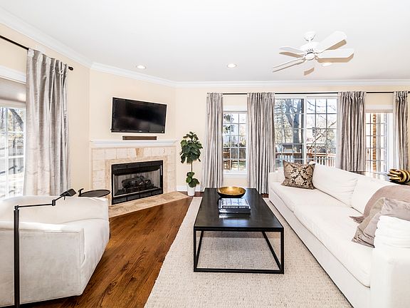 4th image of 42 Sheldon Ln