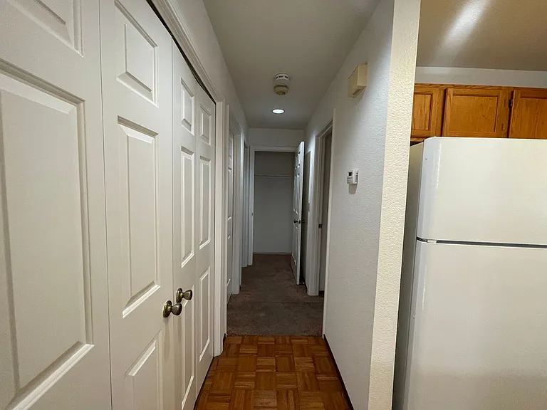1625 Parkview Green Cir — Photo 7
