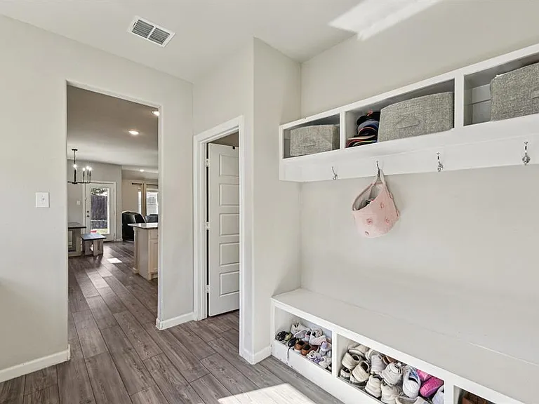 312 Scenic Point Dr — Photo 19