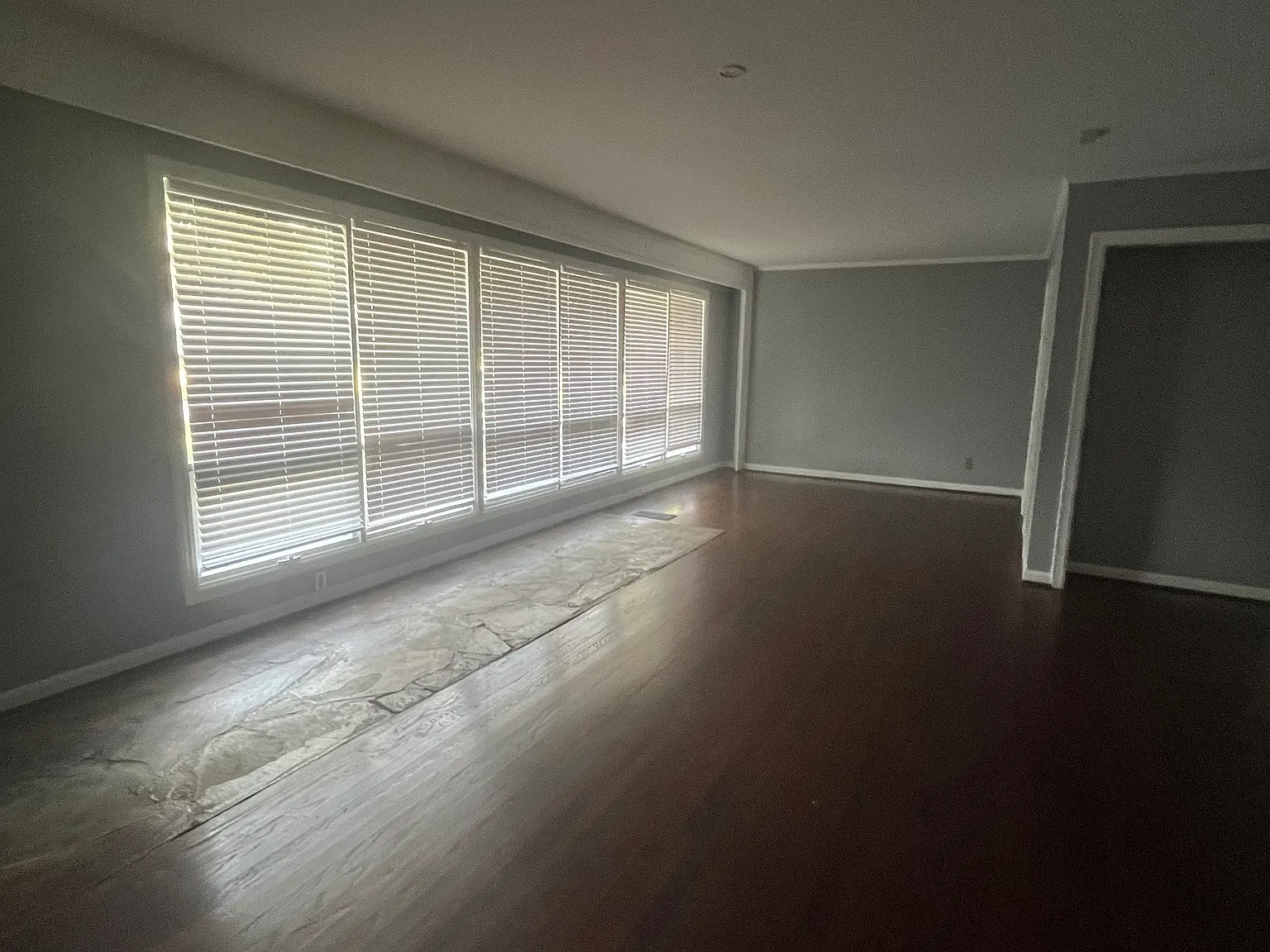 3 bed, 2170 sqft, $2,300 — Photo 3