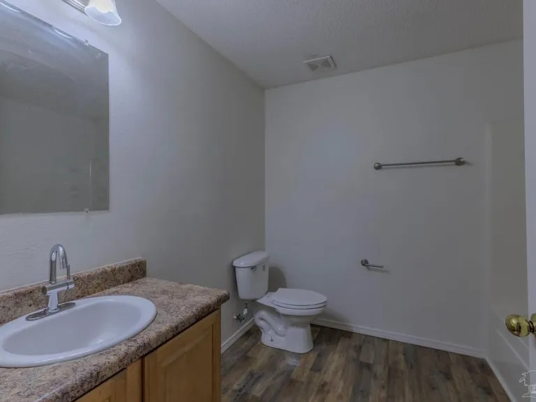 105 Citrus St — Photo 7