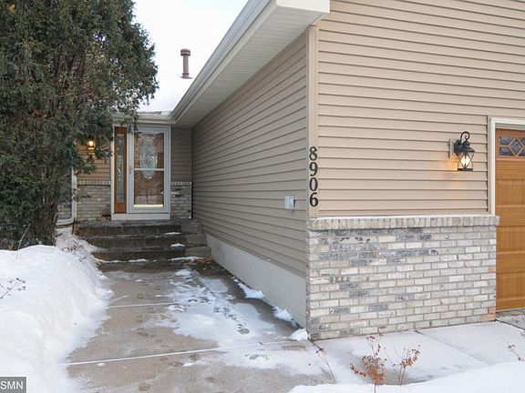 3rd image of 8906 Loch Lomond Blvd N