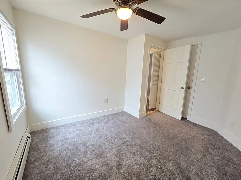 236 Jefferson Ave — Photo 10