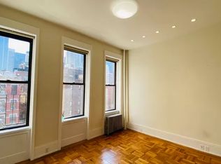 855 9th Ave APT 4A, New York, NY 10019