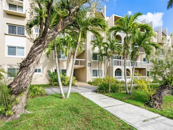 7825 Camino Real #J-111, Miami, FL 33143