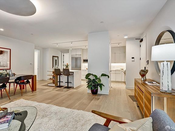 3rd image of 150 Eureka St #101