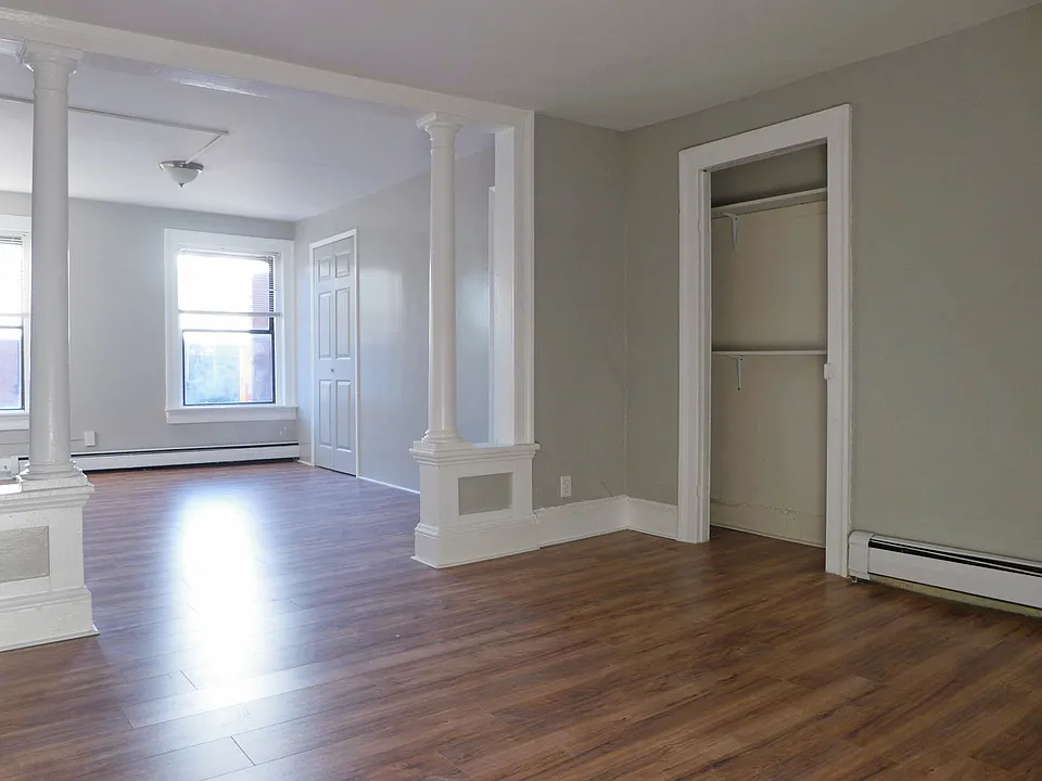 Dining & living rooms