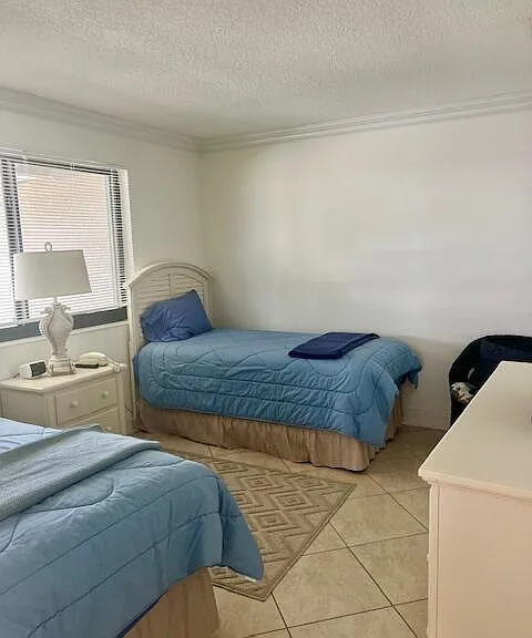 311 Club Dr — Photo 7