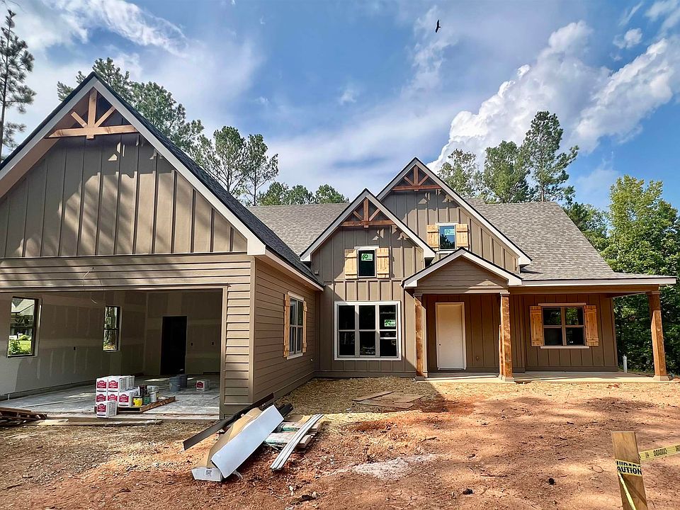 2nd image of 129 Oak Hill Cir