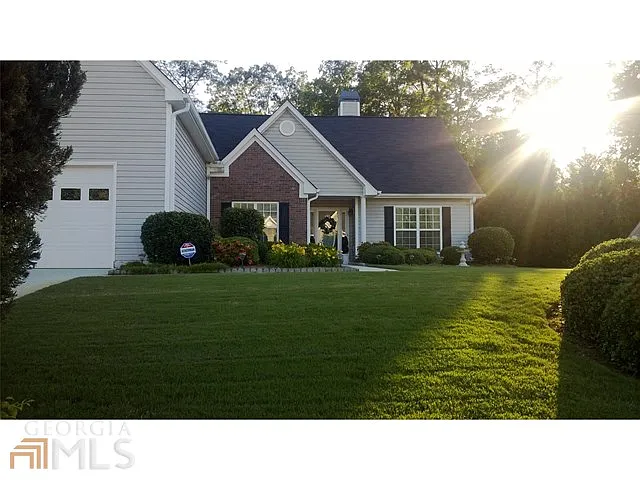 425 Trelawney Cir photo 1