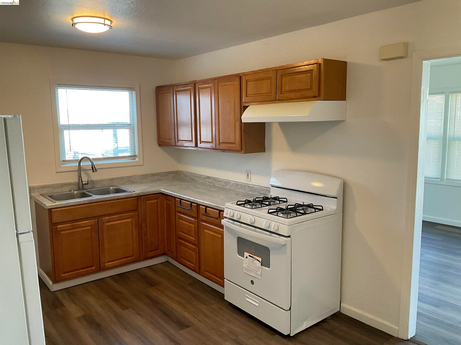 1 bed, 1.0 bath, 757 sqft, $1,895 — Photo 2