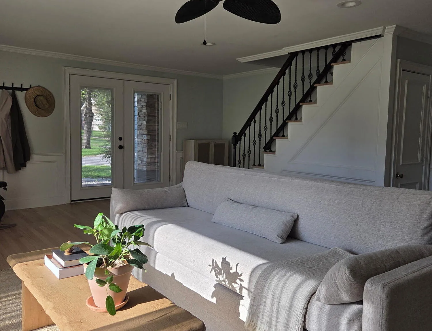 4 bed, 3.0 bath, 2649 sqft, $3,000 — Photo 2