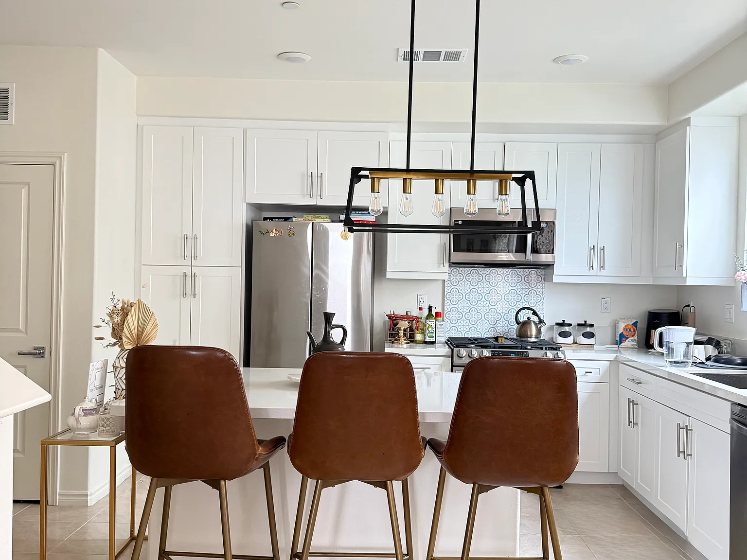2 bed, 2.5 bath, 1460 sqft, $3,600 — Photo 3