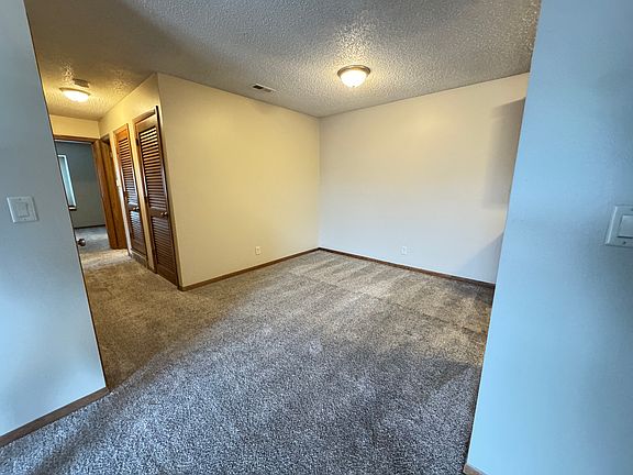 5th image of 510009 Emerald Dr