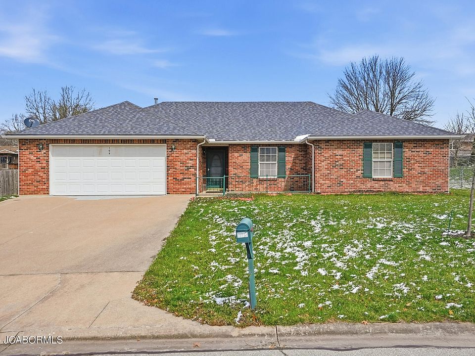 1st image of 109 Amanda Dr