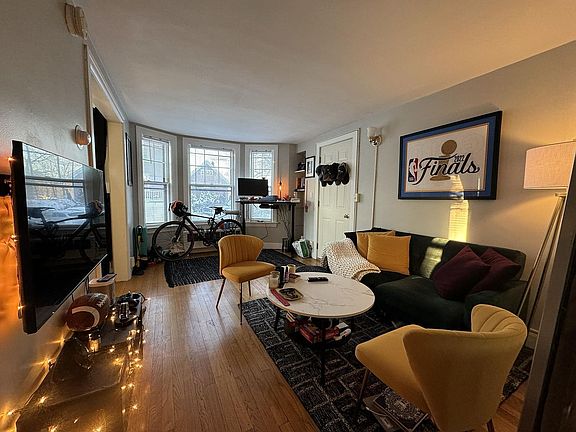 4th image of 134 South St #6