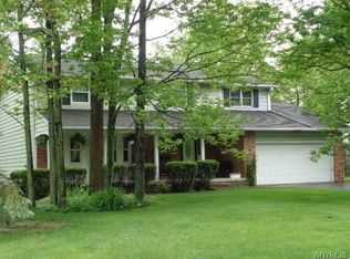 5500 Forest Hill Rd, Lockport, NY 14094