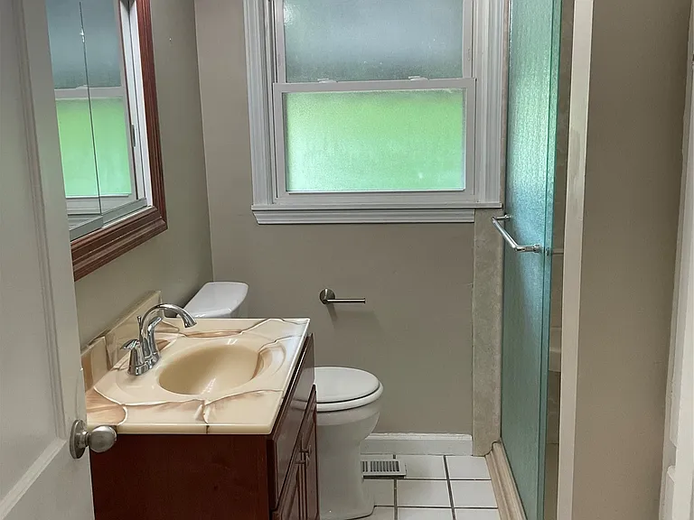 1644 S Knoxville Ave — Photo 15