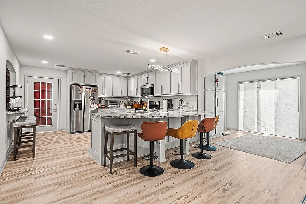 192 Morphew Rd - Property Image