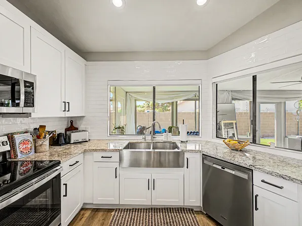 1911 E Belmont Dr, Tempe, AZ 85284
