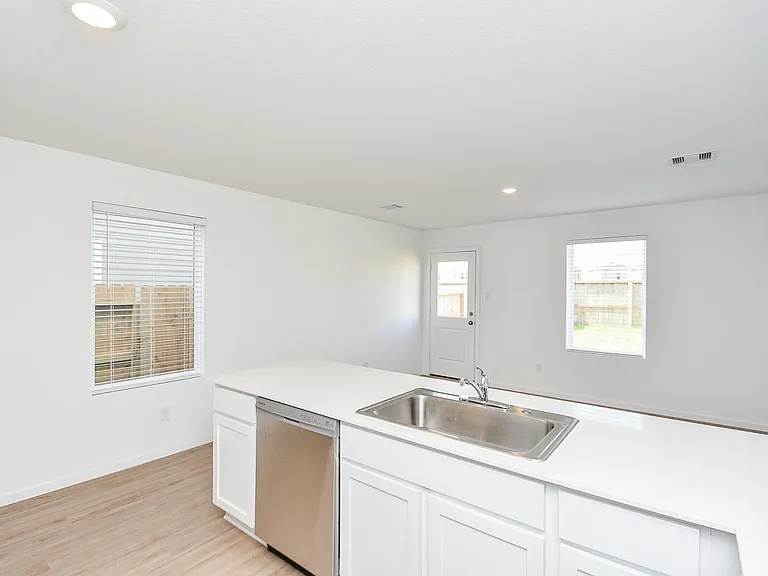 21430 Carosella Dr — Photo 12