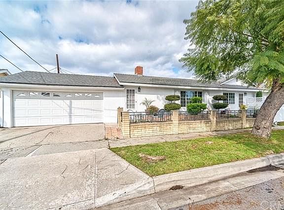 2nd image of 12615 Groveside Ave