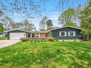 1010 Sassafras Ln, Niles, MI 49120