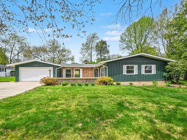 1010 Sassafras Ln, Niles, MI 49120