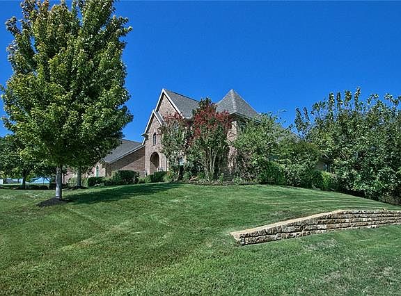 3rd image of 1910 White Oak Clearing
