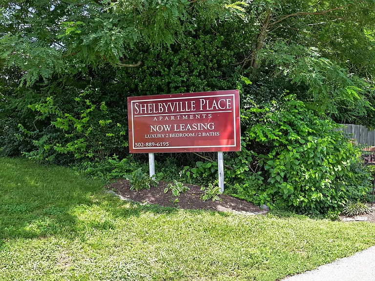 Shelbyville Place — Photo 17