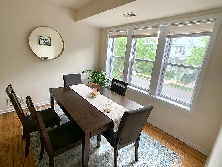 2 bed, $1,900 — Photo 4