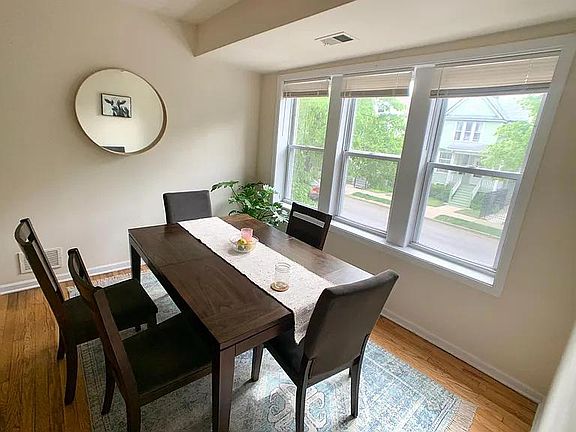5th image of 3578 W Lyndale St APT 1