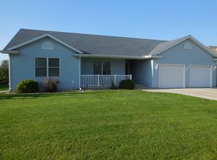 3015 12th St, Peru, IL 61354