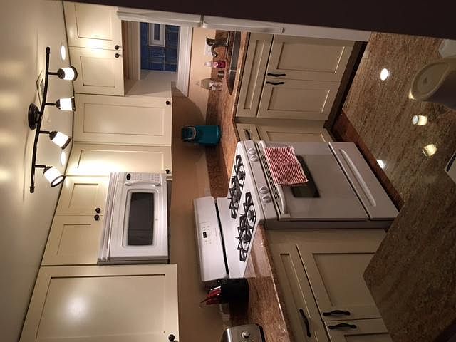 1st image of 1141 W Waveland Ave