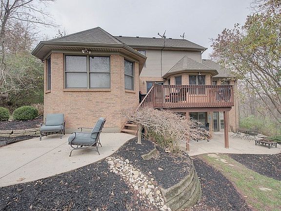 2nd image of 20 Turnberry Dr