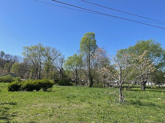 2nd image of 108 Joe St