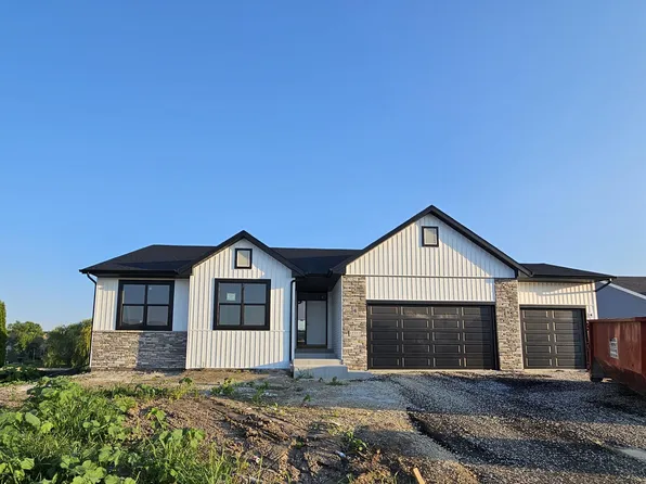 12322 Lakeview Dr, Loves Park, IL 61111