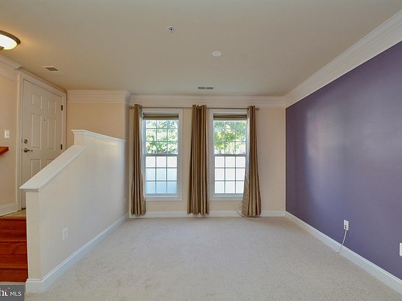 3rd image of 15215 Lancashire Dr