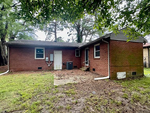 2nd image of 2514 Narrow St