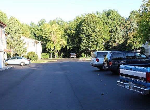 2nd image of 160 Wentworth Avenue W