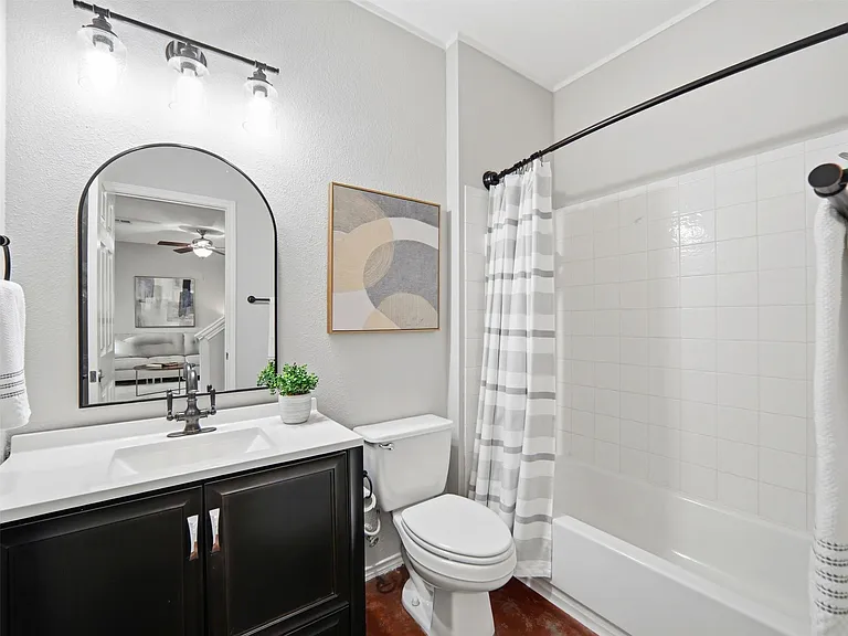 405 N Lynnwood Trl — Photo 17