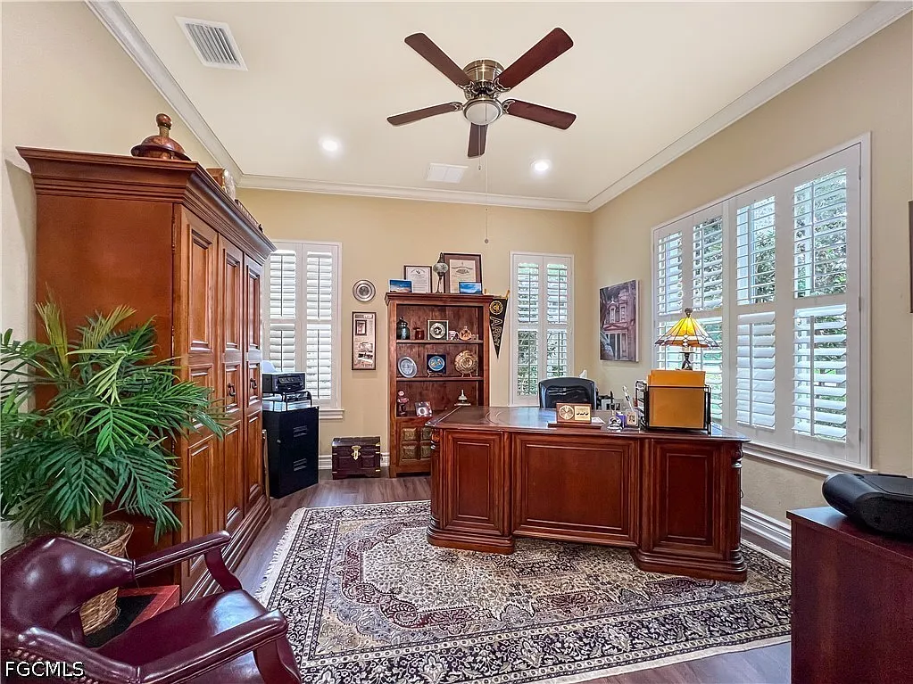 3 bed, 2.0 bath, 2105 sqft, $2,950 — Photo 3