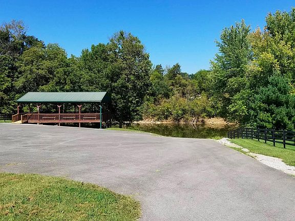 5th image of 325 Meadow Lake Dr