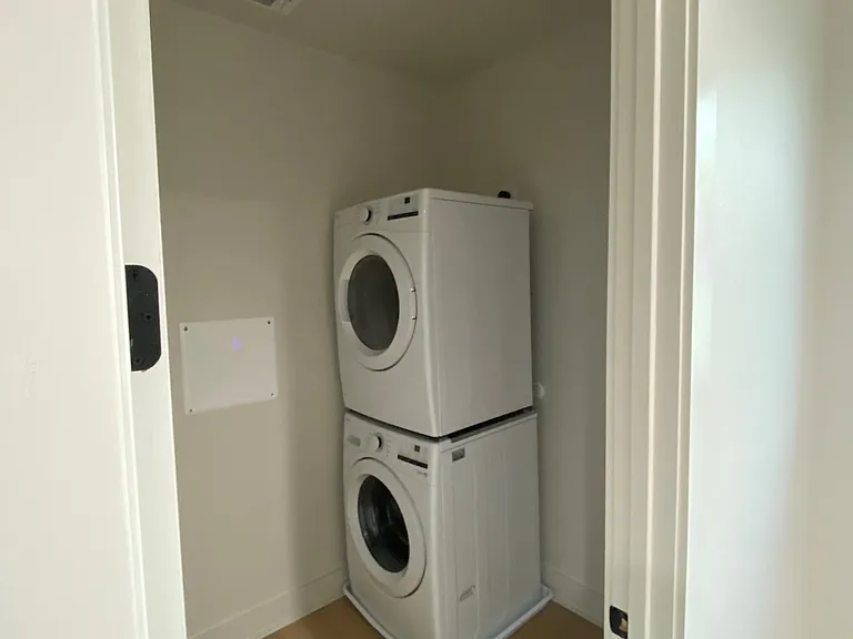 4424 Hank Ave #2 — Photo 6