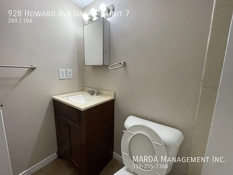 928 Howard Ave #7 — Photo 15