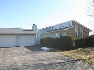 1242 Pleasant View Ct, Deer Creek, IL 61733