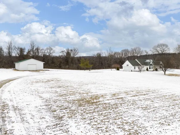 10843 Fairview Rd, Newark, OH 43056