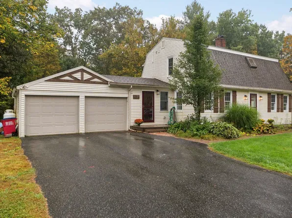 117 Perkins Place, Hartford, VT 05001